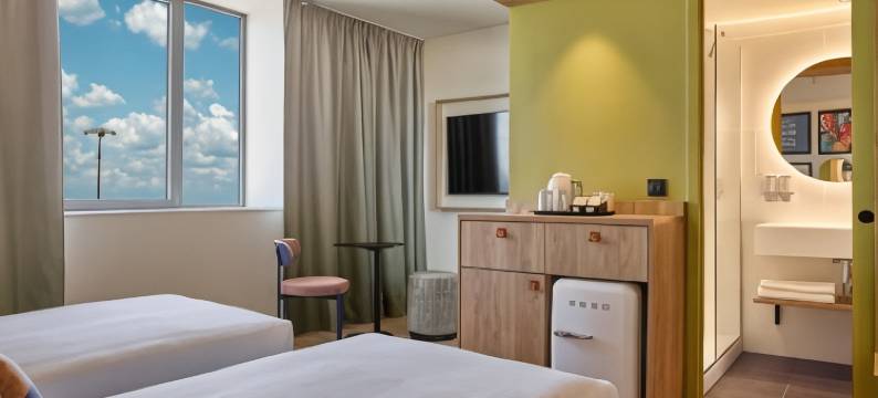 里昂机场希尔顿欢朋酒店(Hampton by Hilton Lyon  Airport)图片