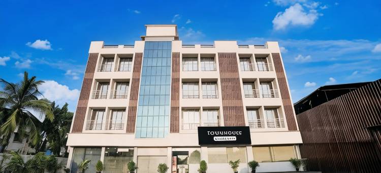 Super Townhouse Vasai Express Highway Formerly Majestic Inn图片