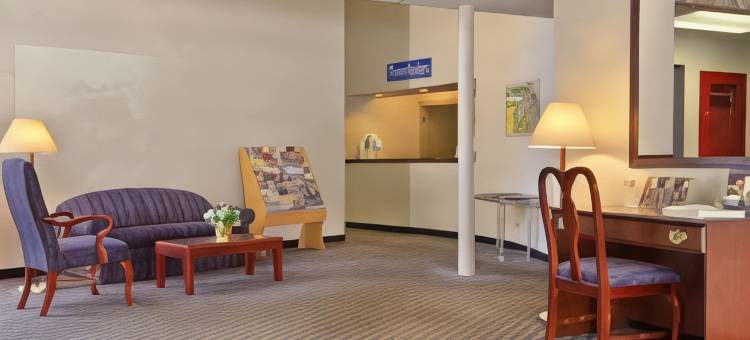 Travelodge by Wyndham Cleveland Lakewood图片