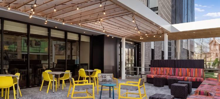 德梅因德雷克大学希尔顿惠庭套房酒店(Home2 Suites des Moines at Drake University)图片