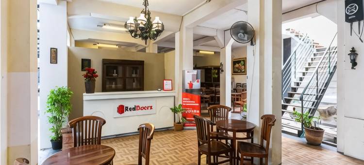 红多兹酒店@梭罗乌利普苏莫哈霍(RedDoorz @ Urip Sumoharjo Solo)图片
