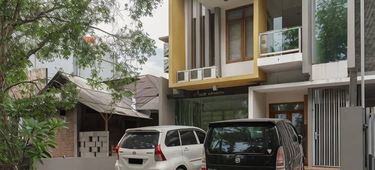 Aimer Guest House Syariah Mitra RedDoorz图片