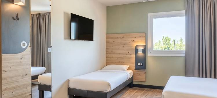 B&B HOTEL圣马丁德克罗阿尔皮勒斯卡马格(B&B Hotel Saint-Martin-De-Crau Alpilles Camargue)图片