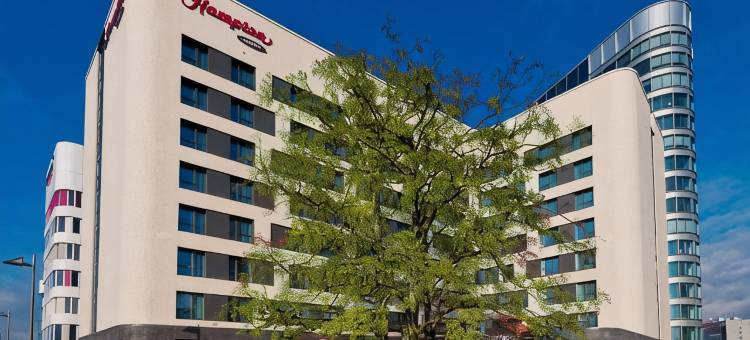 法兰克福机场希尔顿欢朋酒店(Hampton by Hilton Frankfurt Airport)图片