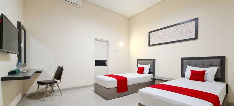 RedDoorz at Hotel Galaksi Ponorogo图片