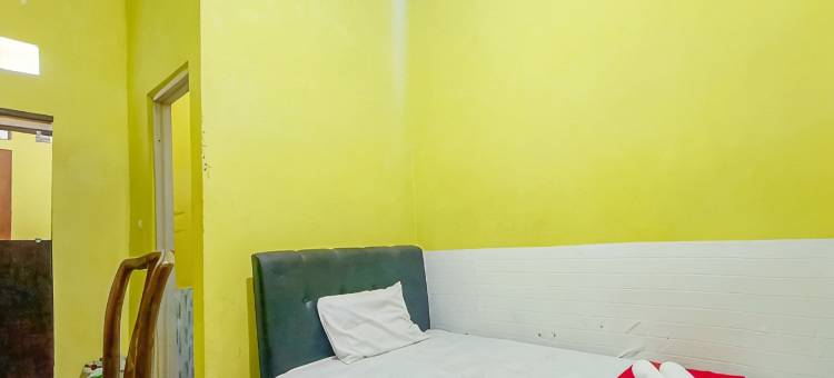 OYO 92998威路登客栈(Wiludjeng Guest House Syariah Near Alun Alun Sragen Mitra RedDoorz)图片
