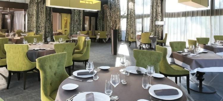 美居布里尼奥勒高尔夫巴尔巴鲁水疗酒店(Mercure Brignoles Golf de Barbaroux & Spa)图片
