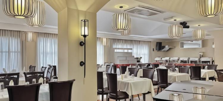 维多利亚皇冠广场酒店(Victoria Crown Plaza Hotel)图片
