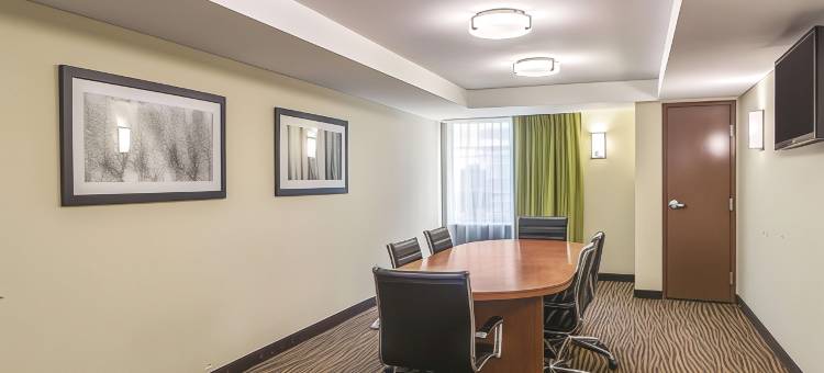 诺克斯维尔佩普米尔拉昆塔温德姆套房酒店(La Quinta Inn & Suites by Wyndham Knoxville Papermill)图片
