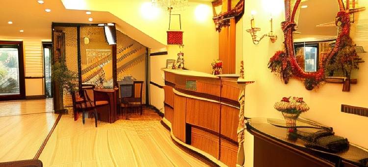 于瓦拉尼居住酒店(Yuvarani Residency)图片