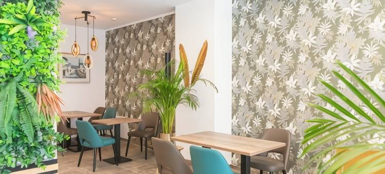 中央酒店和休息室(限成人)(Central Hotel & Lounge Adult Only)图片