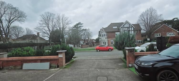 OYO金斯伍德酒店(Kingswood Hotel)图片