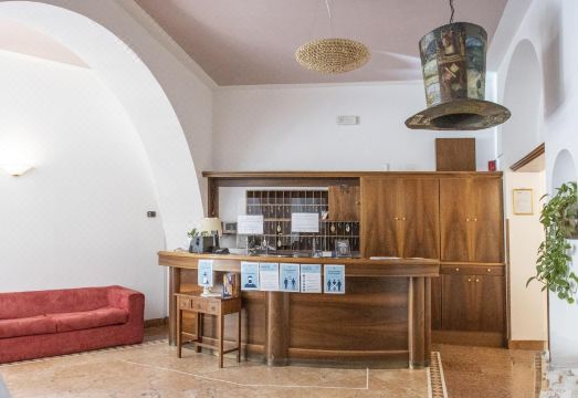 Albergo Cappello e Cadore Hotel Overview