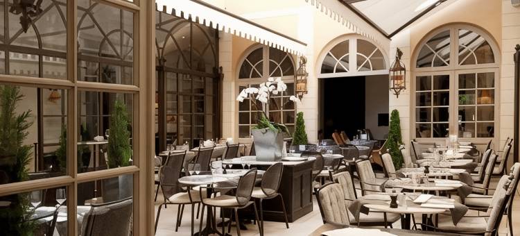 沙特尔大君王酒店，贝斯特韦斯特至尊精选(Best Western Premier Grand Monarque Hotel  Spa)图片