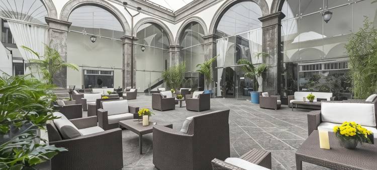 那不勒斯帕拉索卡拉乔洛酒店(Palazzo Caracciolo Naples)图片