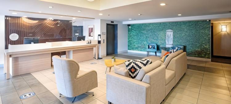Holiday Inn & Suites 奥索尤斯(Holiday Inn & Suites Osoyoos)图片