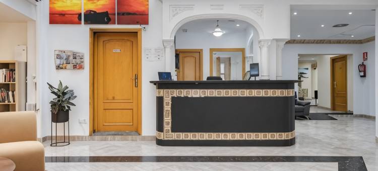 阿古尔酒店(Hotel Agur)图片