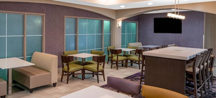 亚特兰大斯托克布里奇拉昆塔温德姆套房酒店(La Quinta Inn & Suites by Wyndham Atlanta Stockbridge)图片