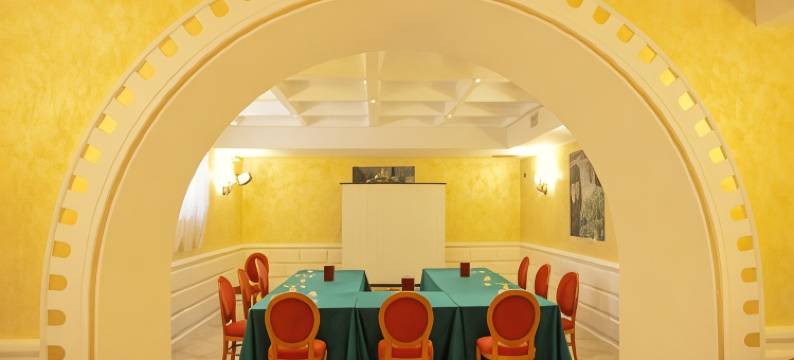 唐卡洛斯 4S 酒店(Hotel Don Carlo)图片