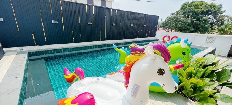 Dato Villa Lux KTV+Pool+BBQ(26pax) 12min to Jonker图片