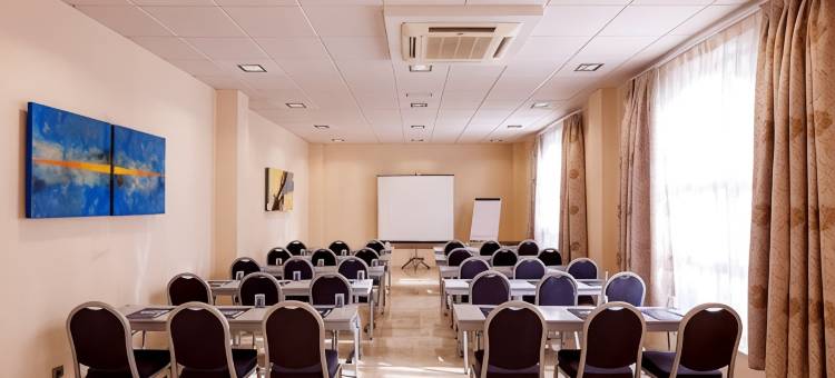 马德里富恩拉夫拉达民宿酒店(B&B HOTEL Madrid Fuenlabrada)图片