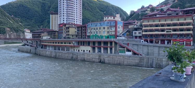 新龙望江商务酒店图片