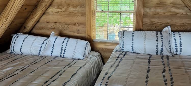 基勒湖畔-5卧室温馨木屋，适合惬意度假(Welcoming log cabin on Keeler Lake - 5 bedrooms for a cozy getaway)图片