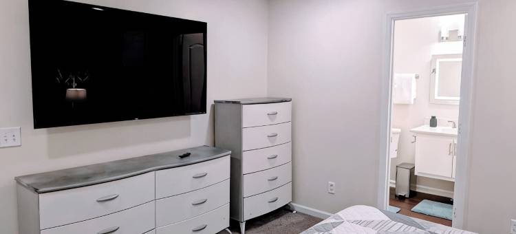 Renovated 3 bd 2.5 bath centrally located next to MTSU/Night life/Restaurants/DT图片