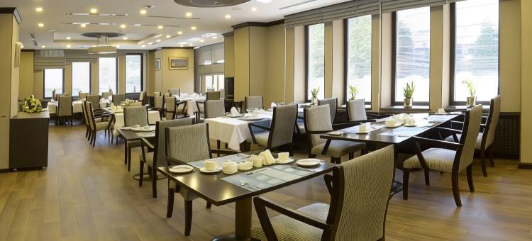 比什凯克中心温德姆华美达酒店(Ramada by Wyndham Bishkek Centre)图片