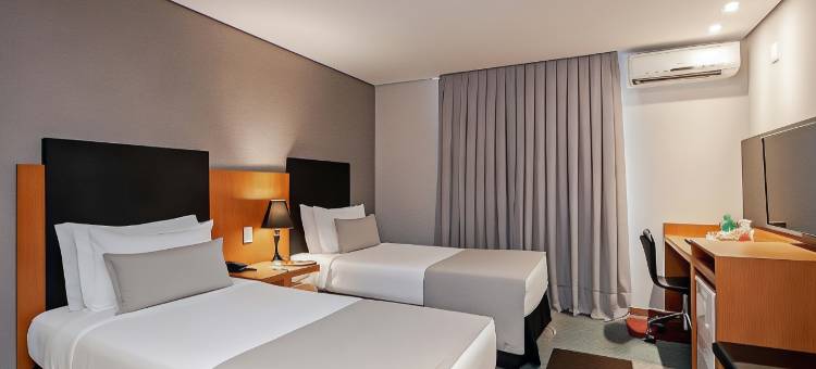 古里提巴巴特尔斯拉维耶罗酒店(Slaviero Curitiba Batel)图片