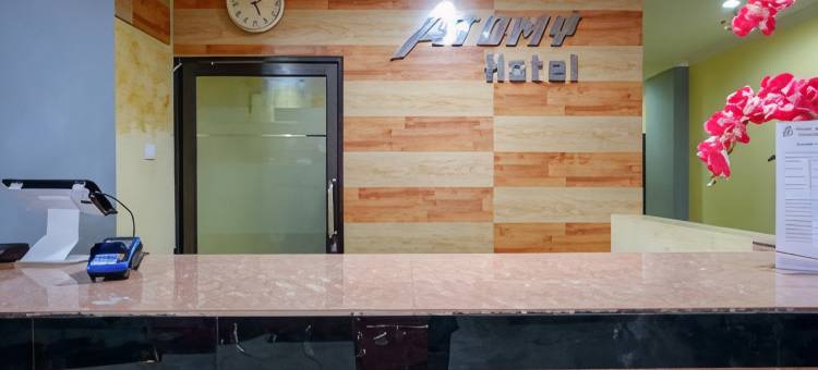 RedDoorz邻近Citraland水上公园Kendari(RedDoorz Near Citraland Waterpark Kendari)图片