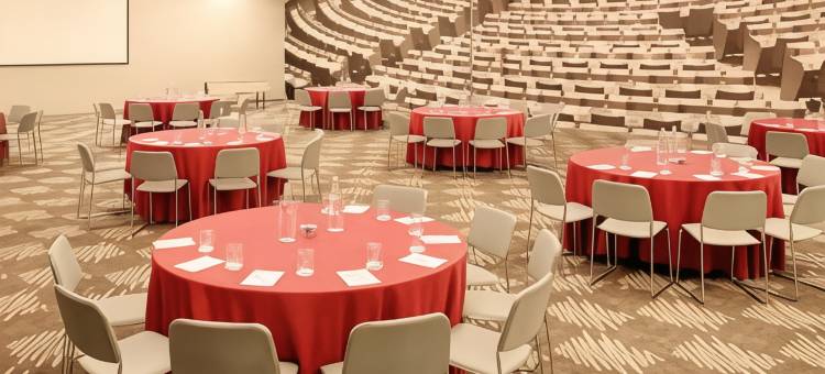 宜必思雅加达哈尔莫尼酒店(Ibis Jakarta Harmoni)图片