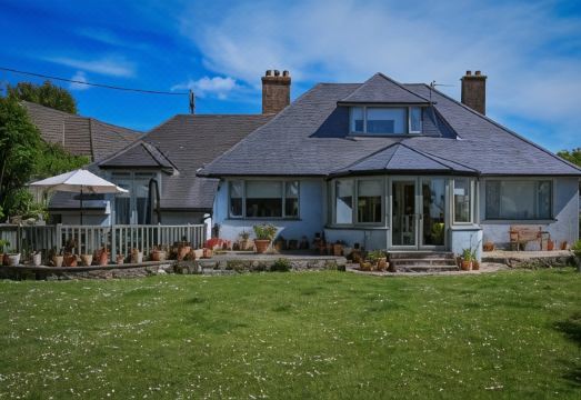 Halwell Lodge Hotel Overview