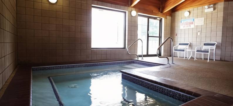 奥科博吉美吟温德姆酒店(AmericInn by Wyndham Okoboji)图片