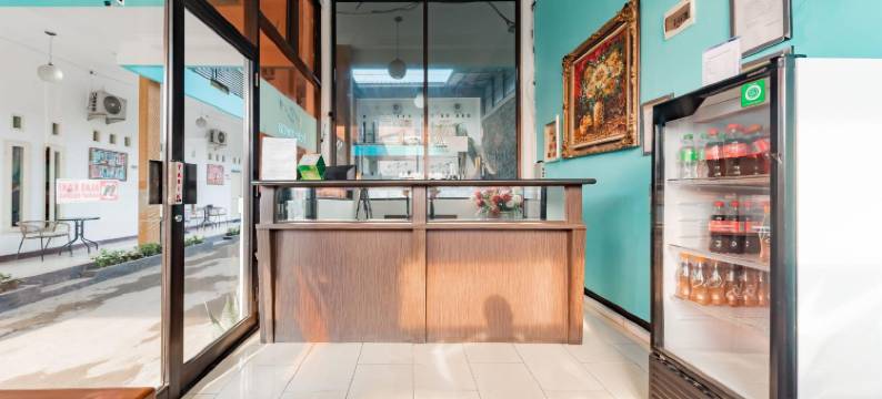 红门酒店-近科亚克桑火车站(RedDoorz Near Kejaksan Station Cirebon)图片