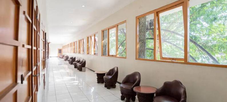 红多兹酒店-尤里苏摩哈吉(RedDoorz @ Urip Sumoharjo)图片