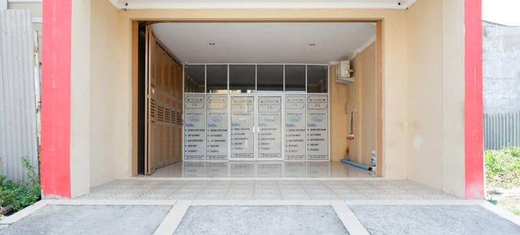 RedDoorz 在Solo的Hartono购物中心附近(RedDoorz Near Hartono Mall Solo)图片
