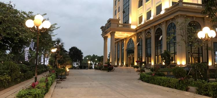 琼庄兴安酒店(Quynh Trang Hung Yen Hotel (former Melia Grand Hotel))图片