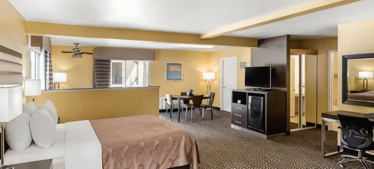 开普拓拉海滨凯艺套房酒店(Quality Inn & Suites Capitola by the Sea)图片