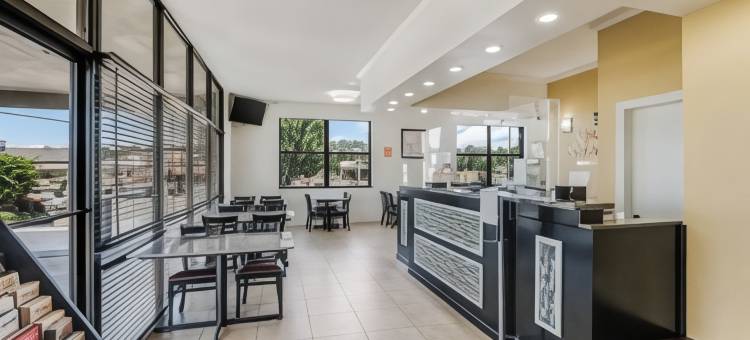 温泉城 - 汉密尔顿湖凯艺套房酒店(Quality Inn & Suites Hot Springs - Lake Hamilton)图片