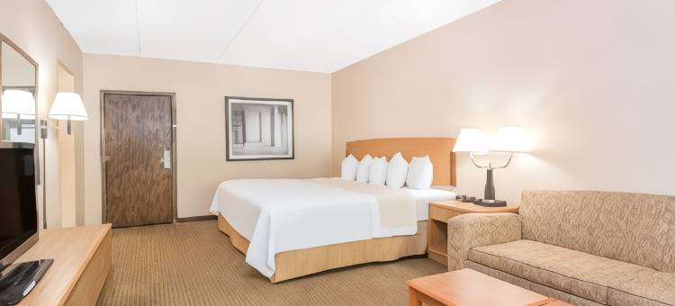 德卢斯湖畔漫步戴斯酒店(Days Inn by Wyndham Duluth Lakewalk)图片
