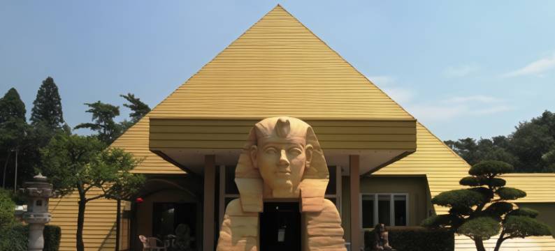 原始的金字塔(Pyramid Onsen)图片