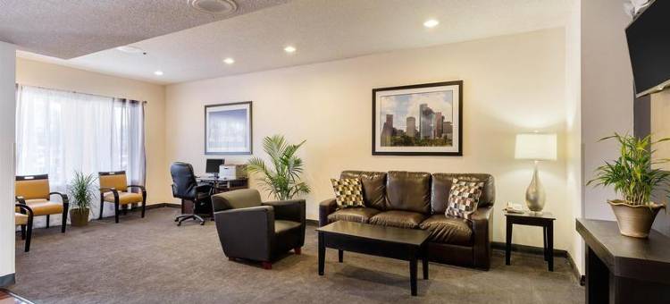 品质酒店及套房西追(Quality Inn & Suites West Chase)图片