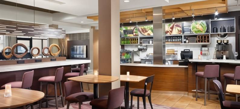 费耶特维尔万怡酒店(Courtyard Fayetteville)图片