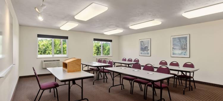 罗斯堡温德姆速8酒店(Super 8 by Wyndham Roseburg)图片