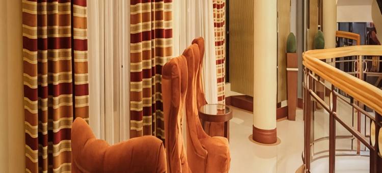 皇家花园奥扎米斯城市酒店(Royal Garden Hotel)图片