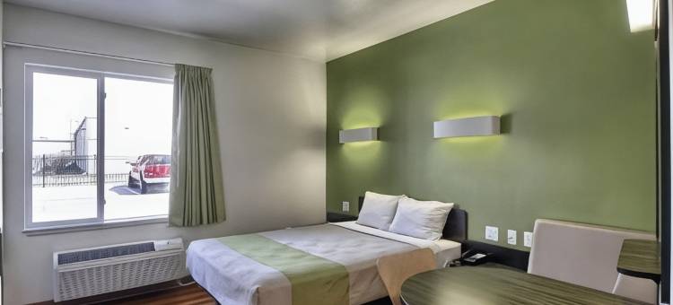 德克萨斯韦斯拉科 6 号汽车旅馆(Motel 6 Weslaco, TX)图片