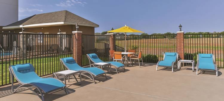 阿比林购物中心拉昆塔温德姆套房酒店(La Quinta Inn & Suites by Wyndham Abilene Mall)图片