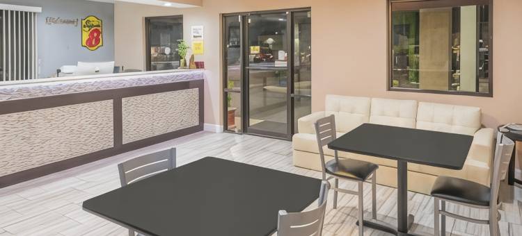 布莱恩特小石城地区速8酒店(Super 8 by Wyndham Bryant Little Rock Area)图片