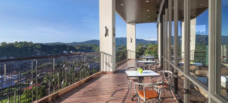 万鸦老卢万萨酒店及会议中心(Luwansa Hotel and Convention Center Manado)图片